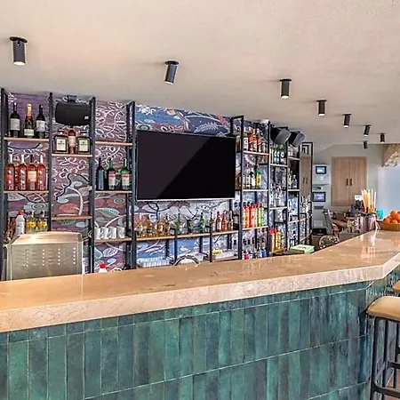 Club Aquarium فندق